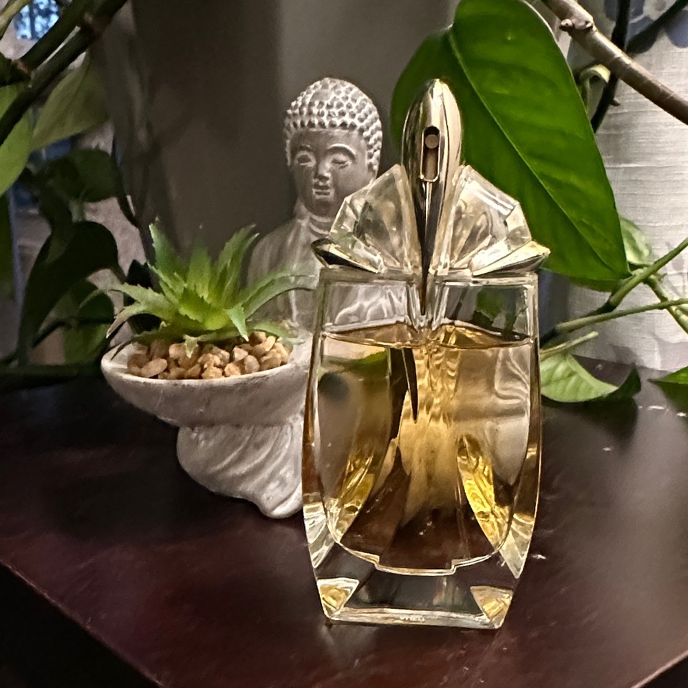 Thierry Mugler Alien Goddess 2oz gorgeous scent vanilla woody jasmine sexy